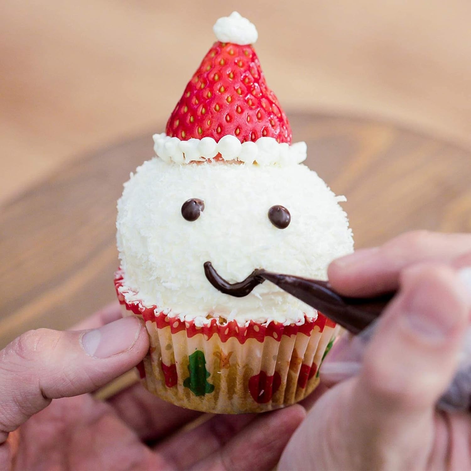 16-Inch Disposable Piping Bags 100 Count- Extra Thick Non-Slip Pastry Bags with Anti-Burst Design for Cake Decorating, Cupcakes, Cookies & Baking Supplies