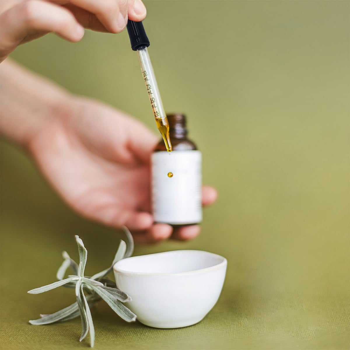 20Pcs Eye Droppers with Storage Case, Glass Pipette Dropper with Cleaning Brush for Essential Oil, Medicine, Crafts, Accurately 1Ml Pipette for Mixing Paints, Lab Use, Animal Feeding, Ear&Eye Drops