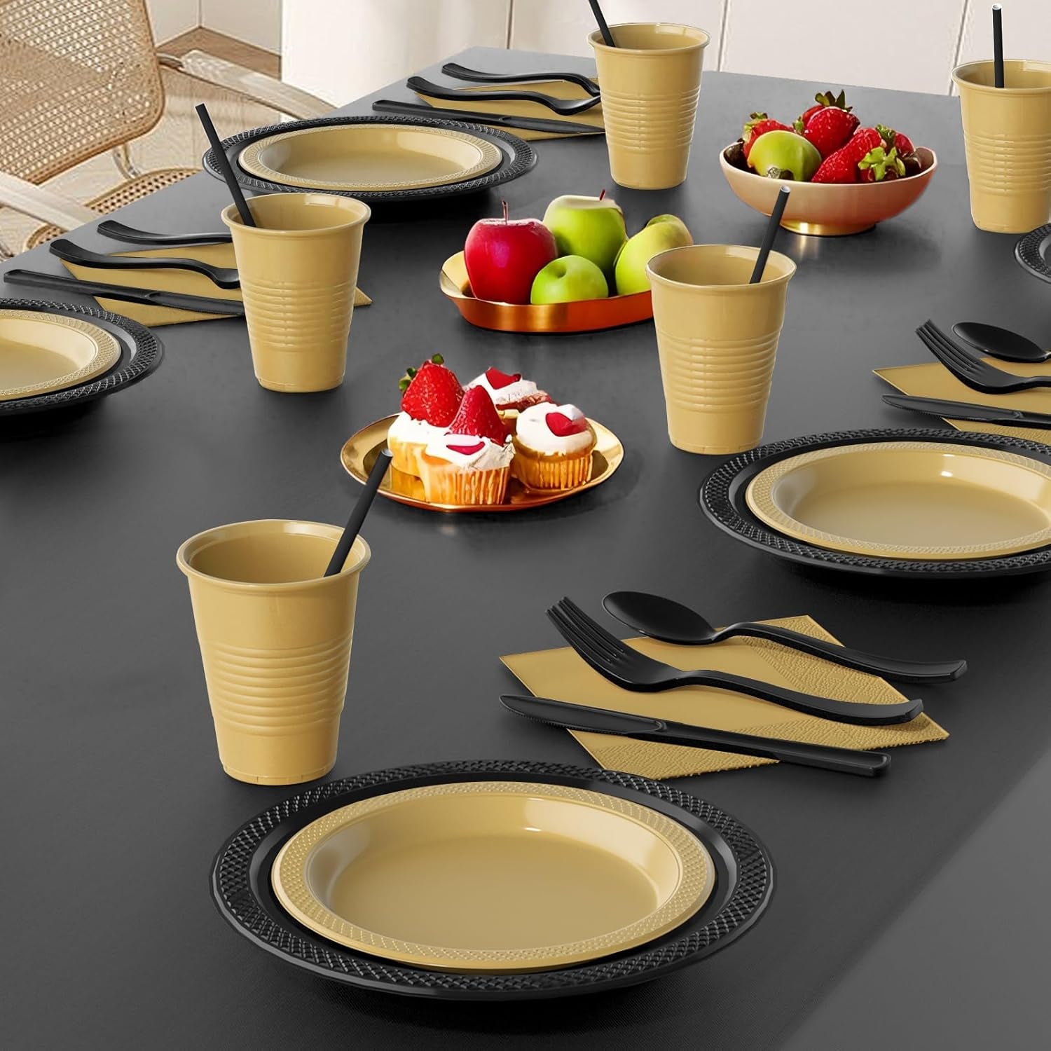 202 Pieces Disposable Plastic Dinnerware Set, Plastic Cutlery Set Includes 25 of Each Dinner Plates|Dessert Plates|Cups|Napkins|Straws|Spoons, Forks & Knives (Black & Gold, 202PCS（25 Guests）)