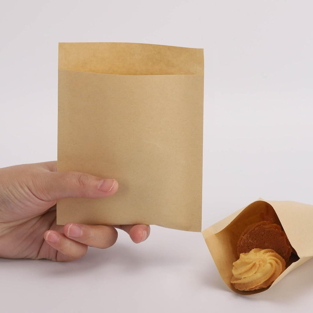 200 Pcs Kraft Paper Treat Bags Brown Flat Favor Bag for Cookie Popcorn Snacks Party Small Gift Bag (4 X5 Inch)