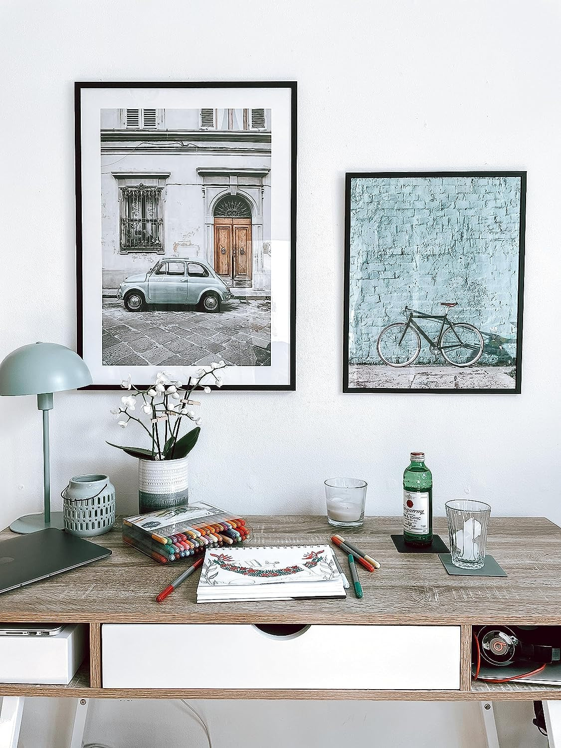 10X14 Picture Frame, Display Pictures 8 X 12 with Mat or 10 X 14 without Mat for Wall Mounting Display, Photo Frames, Black.