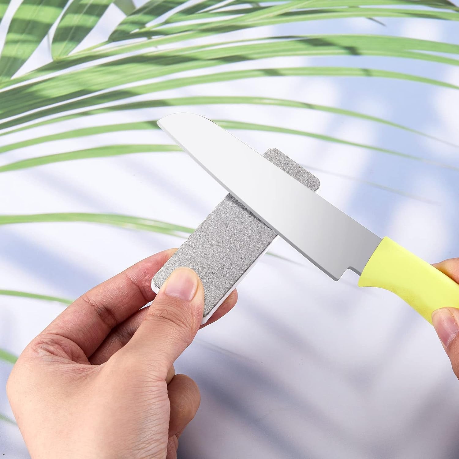 2 Pcs Mini Pocket Knife Sharpener Stone Double Sided Portable Sharpening Stone Whetstone Diamond Ceramic Sharpen Tools 400/1000 Grit for Knives Scissors Kitchen Outdoor Survival Gear